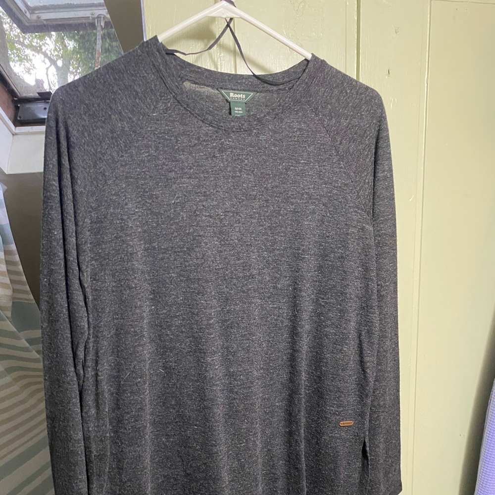 Roots women’s charcoal gray longsleeve shirt.